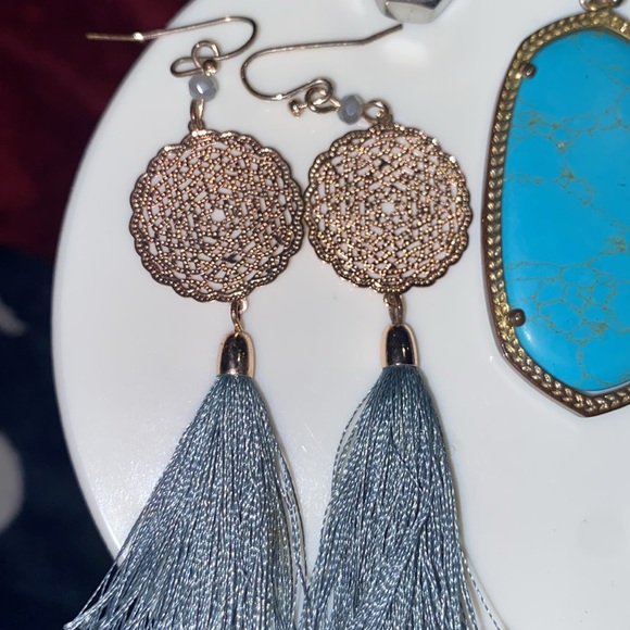 ✨Torquoise Earring Set ✨ - Picture 4 of 5